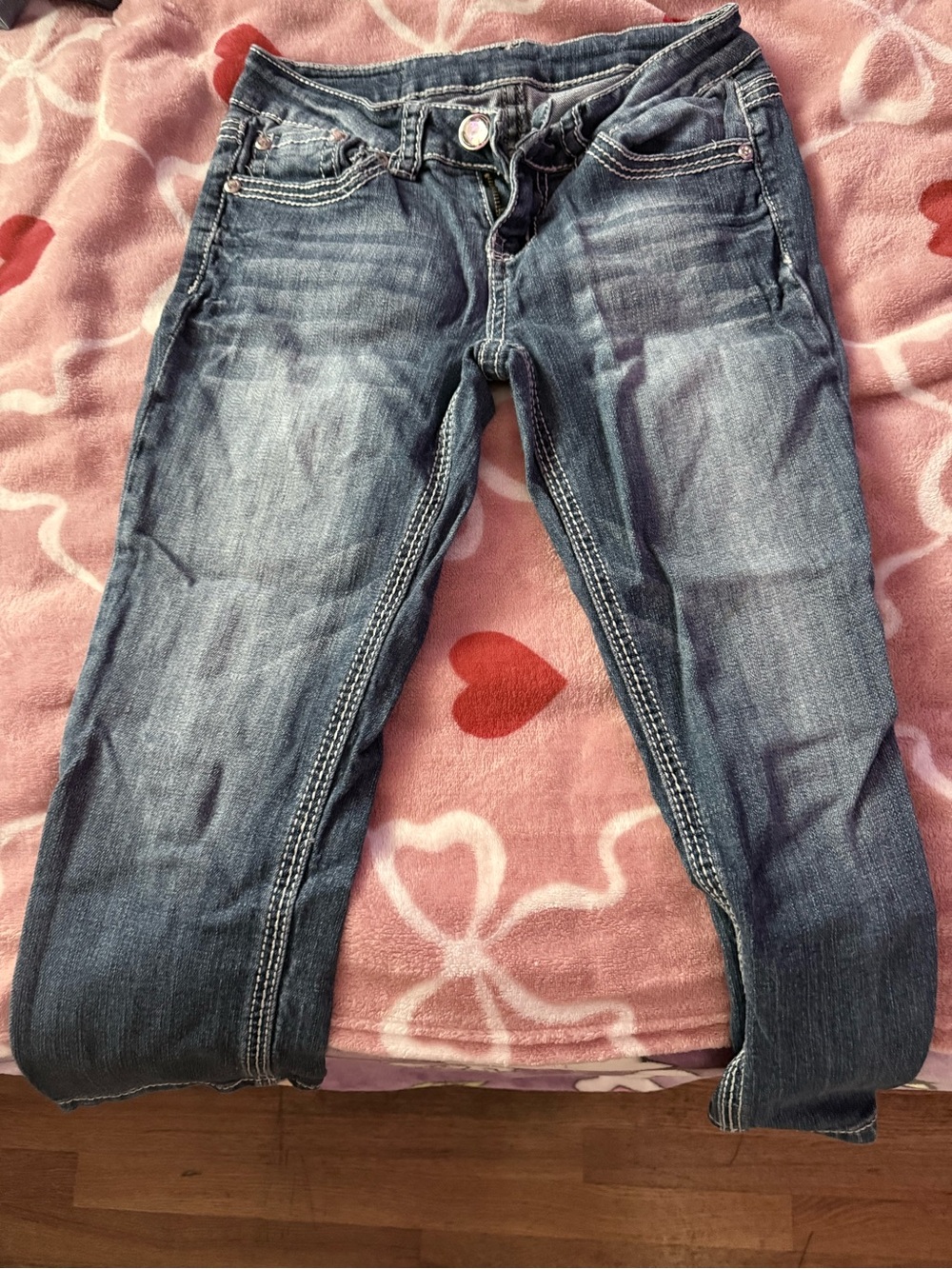 Classic Dark Blue Women's Capris - Cute Back Pocket Design